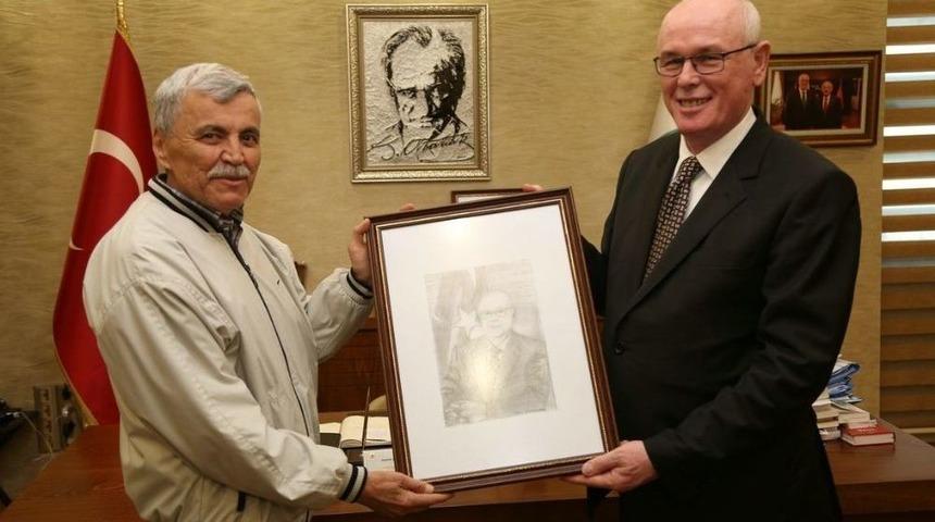 Yaşlı Merkezi&rsquo;nden Başkan Kurt&rsquo;a Anlamlı Ziyaret