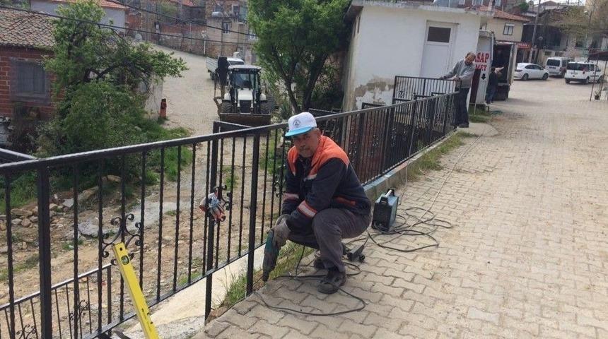 Burhaniye K&ouml;ylerine Belediye Eli Değiyor