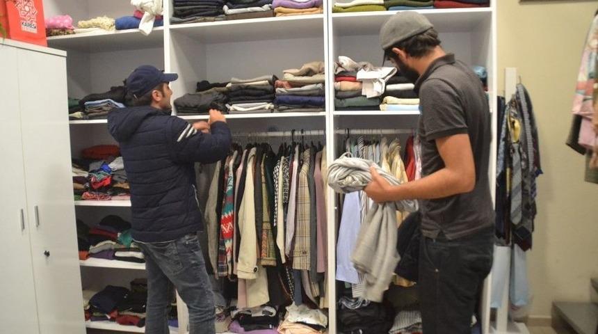 Bu Markette Her Şey Bedava