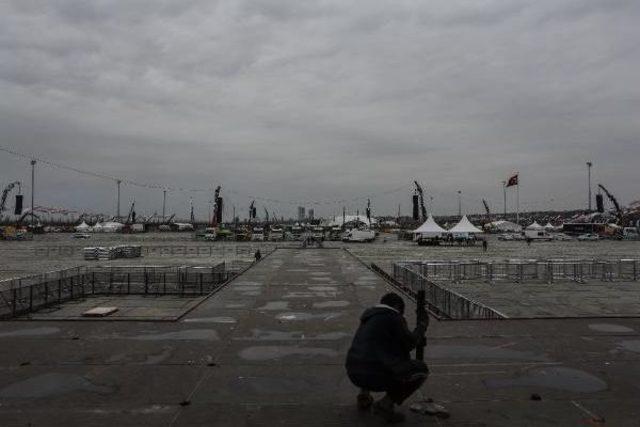 Yenikapı da Cumhurbaşkanı Ve Başbakanın Katılacağı Miting Için Son Hazırlıklar 3