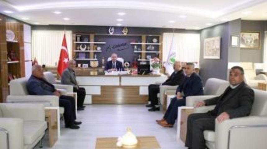 Şehit Aileleri Derneği&rsquo;nden Başkan Şahiner&rsquo;e Teşekk&uuml;r Ziyareti