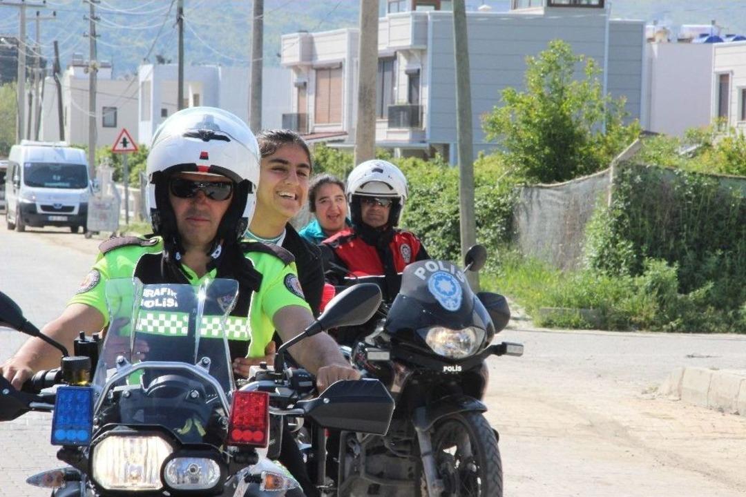 Engelli &Ouml;ğrenciler Polis Oldu