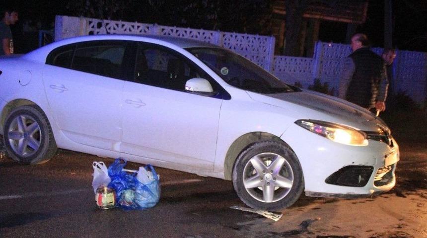 Motosiklet İle Otomobil &Ccedil;arpıştı: 1 Yaralı