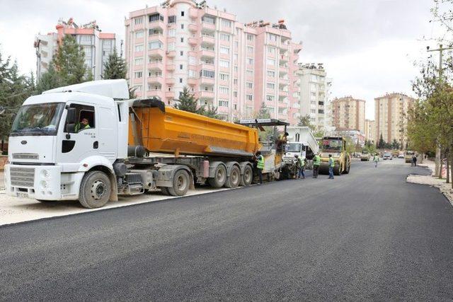 Karataş’ta Asfalt Çalışmaları Başladı