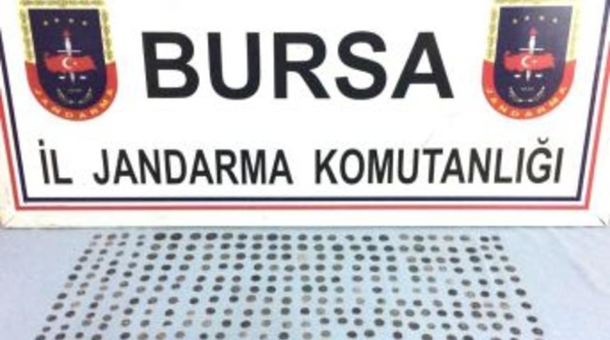G&uuml;m&uuml;ş Ve Bronz Sikkeler Satılmadan Ele Ge&ccedil;irildi