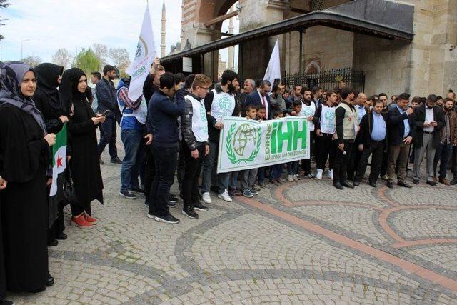 İhh İnsani Yardım Vakfı, İdlib Saldırısını Protesto Etti 1