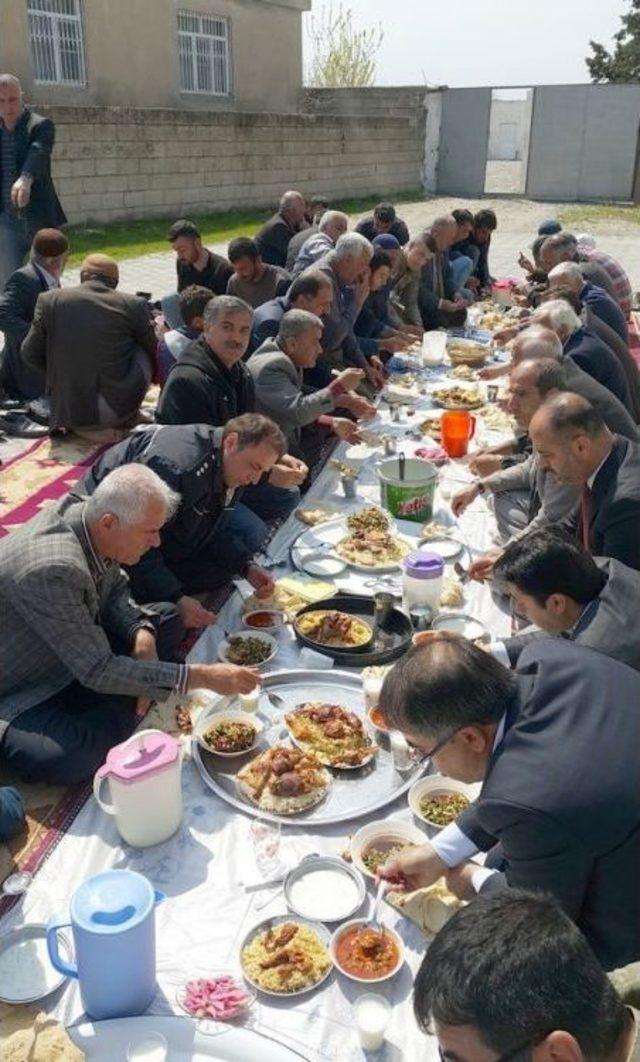 Bağarası Köy Halkı Şükür Duasına Çıktı