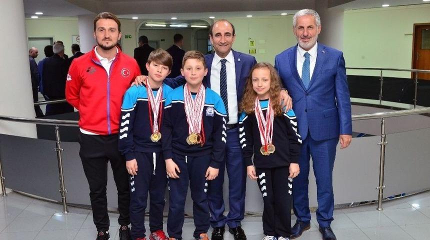 Yıldırım&rsquo;ın &lsquo;altın&rsquo; &Ccedil;ocuklarına &Ouml;d&uuml;l