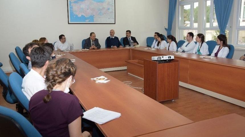 Esog&uuml; Diş Hekimliği Fak&uuml;ltesi&rsquo;nde Uzmanlık &Ouml;ğrencileri İ&ccedil;in Tanışma Toplantısı