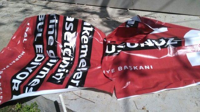 Muratpaşa’da ‘hayır’ İçerikli Pankartlara Saldırı 3