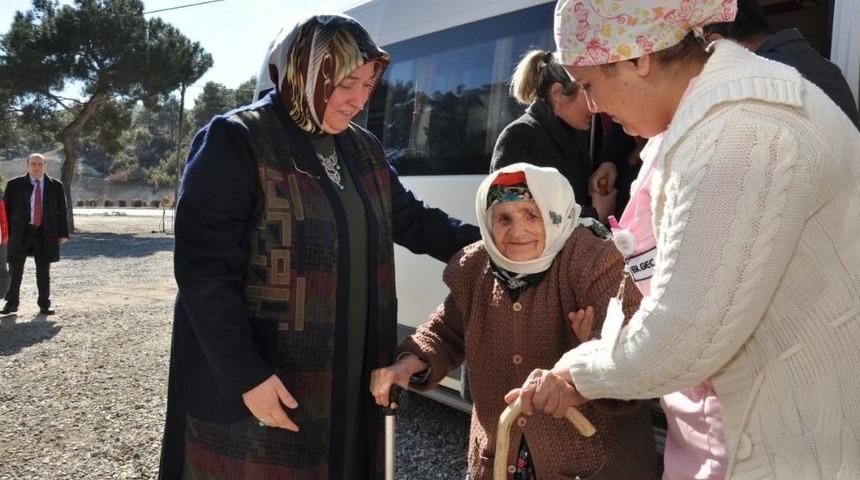 Uşak&rsquo;ta "h&uuml;rmet Eden H&uuml;rmet G&ouml;r&uuml;r" Projesi