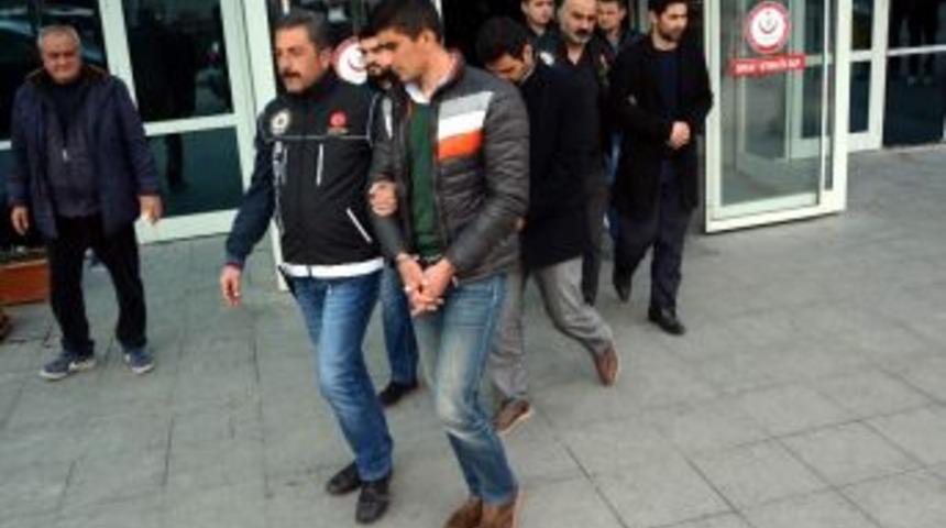 Karab&uuml;k Merkezli 12 İlde Fet&ouml; Operasyonu: 13 G&ouml;zaltı