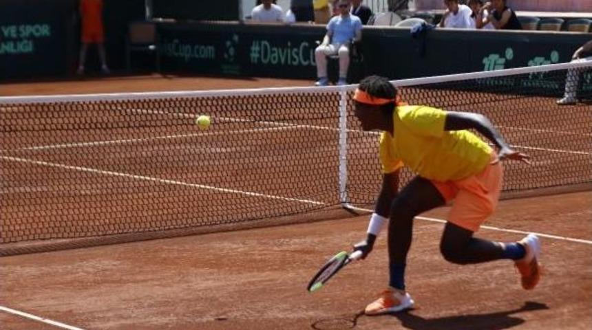 Marsel İlhan, Davis Cup'ta İsve&ccedil;li Rakibine Yenildi (2)