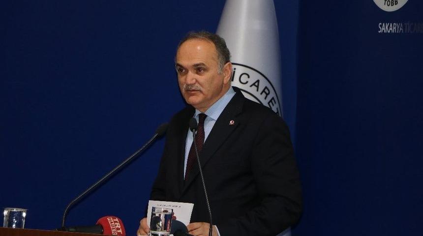 Bakan &Ouml;zl&uuml; İş Adamları İle Bir Araya Geldi