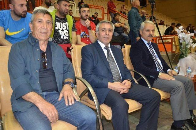 Üniversitelerarası Basketbol 1. Lig Karşılaşmaları Sona Erdi 3