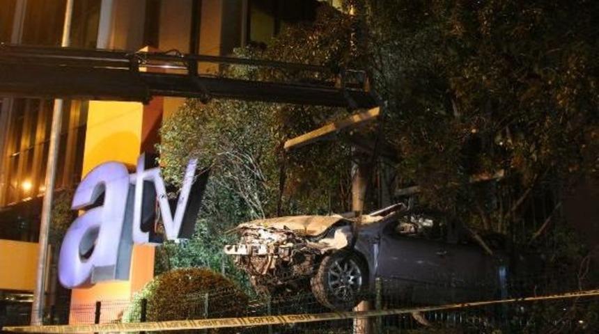 Takla Atan Otomobil Atv Binasının Bah&ccedil;esine U&ccedil;tu: 4 Yaralı