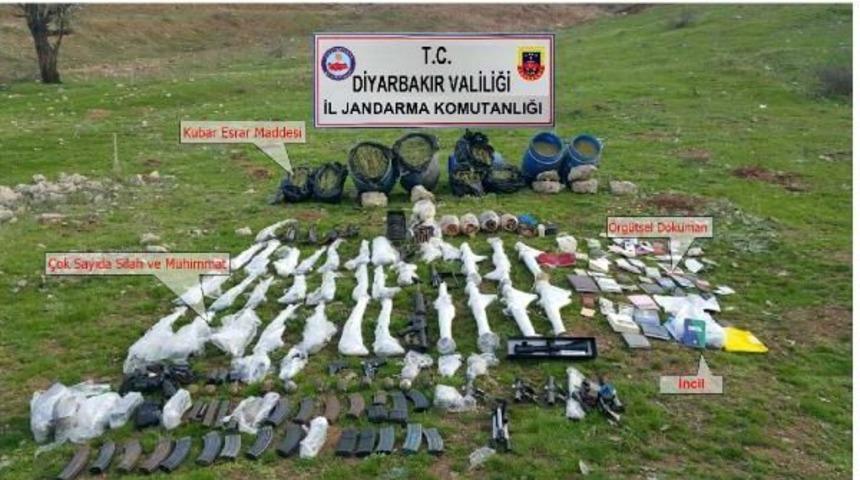 Lice Kırsalındaki Operasyonda Pkk'ya Ait &Ccedil;ok Sayıda Silah Ve M&uuml;himmat Ele Ge&ccedil;irildi