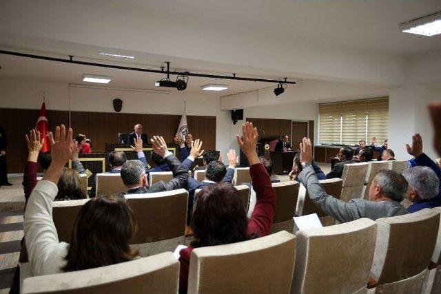 Yenimahalle&rsquo;nin Faaliyetlerine Meclisten Onay 3