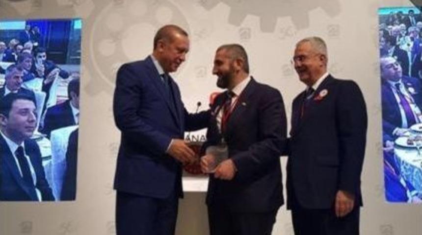 Cumhurbaşkanı Erdoğan&rsquo;dan Beyza Pili&ccedil;&rsquo;e &Uuml;&ccedil; Dalda &Ouml;d&uuml;l