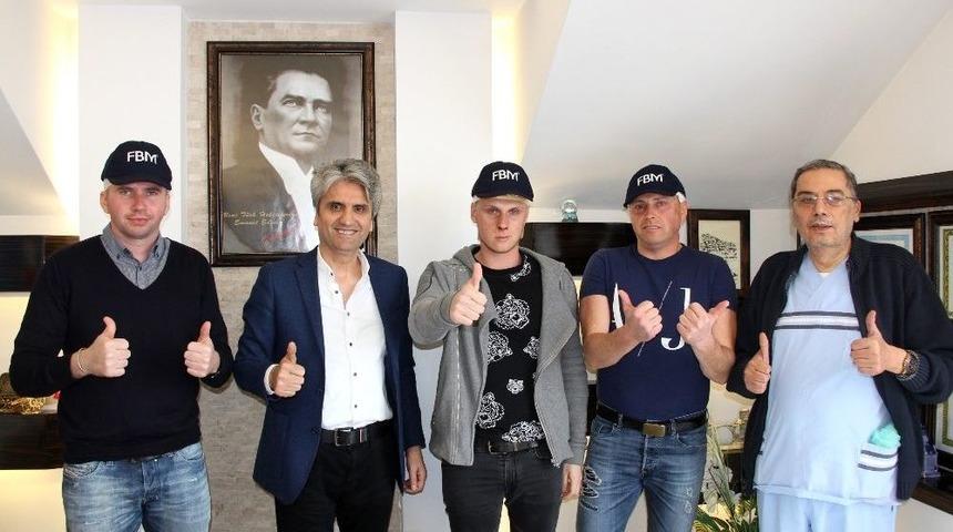 Fransa&rsquo;da &Ccedil;are Bulamayınca T&uuml;rkiye&rsquo;ye Geldiler