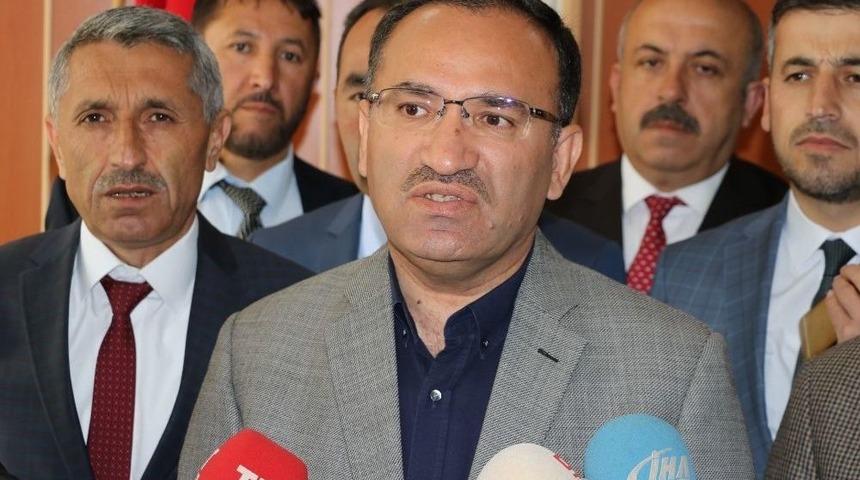 Bakan Bozdağ: "chp&rsquo;li &Ouml;zkan&rsquo;ın Polise Hakareti B&uuml;y&uuml;k Bir Ahlaksızlık, Saygısızlıktır"