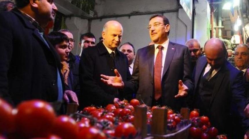 Bakan Tüfenkçi Için Hal Esnafı Meyvelerle 'evet' Yazdı