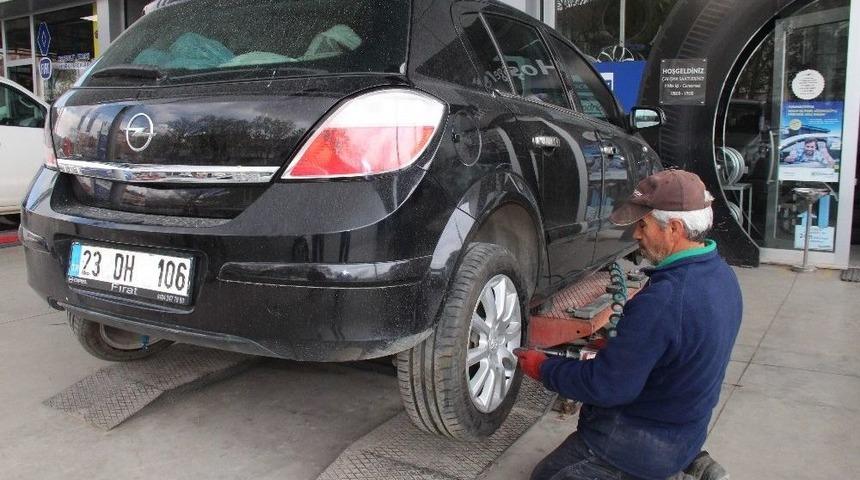 Lastik&ccedil;ilerde Yaz Lastiği Mesaisi