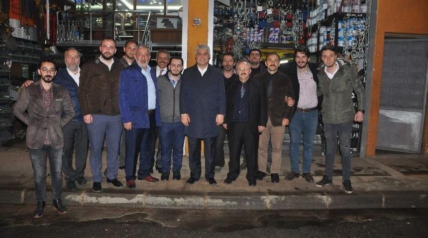 Ak Parti Trabzon Milletvekilleri G&uuml;nnar Ve K&ouml;seoğlu Referandum &Ccedil;alışmalarını S&uuml;rd&uuml;rd&uuml;