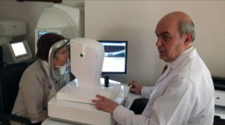 İla&ccedil;sız G&ouml;z Anjiyosu, Sarı Nokta Hastalığındaki Tedavi Y&ouml;ntemini Belirliyor