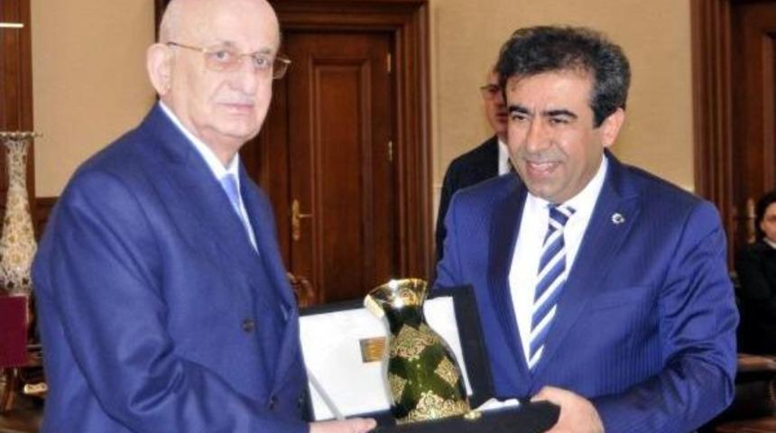 Tbmm Başkanı Kahraman: T&uuml;rkiye Darbe G&ouml;rmeyecektir