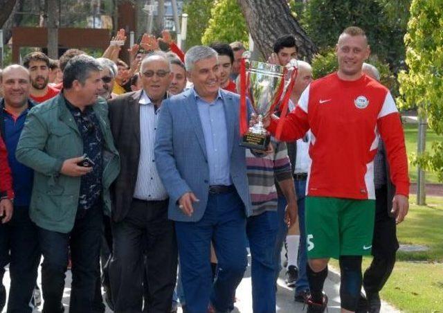 Serik Belediyespor Hentbol Süper Ligi'ne Yükseldi