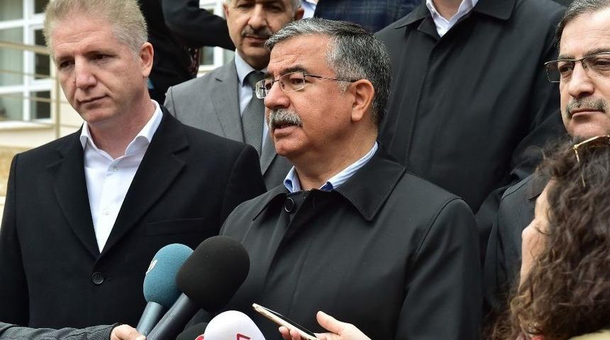 Bakan Yılmaz&rsquo;dan Okul M&uuml;d&uuml;rlerine Referandum Talimatı