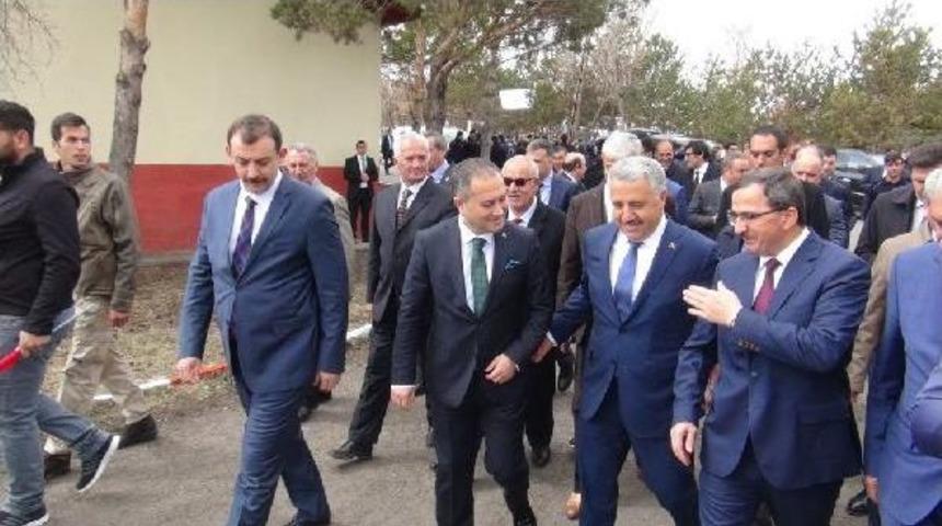 Bakan Aslan, A&ccedil;ık Cezaevinde Kesimhane Temeli Attı