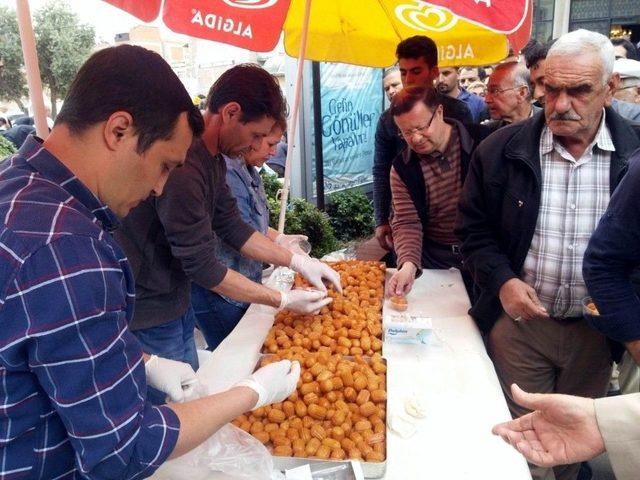 Polisler, T&uuml;m Şehitler İ&ccedil;in Dua Etti 3