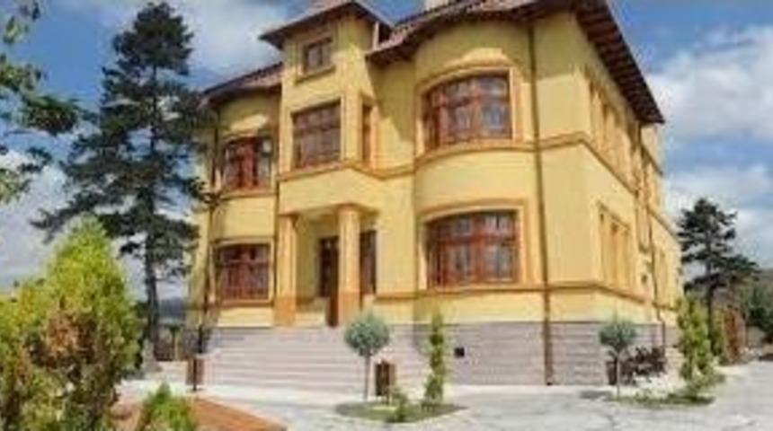 Boz&uuml;y&uuml;k Şehir M&uuml;zesine Yoğun İlgi