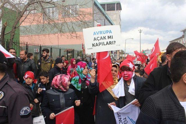 Muş’ta ’evet’ Yürüyüşü Düzenlendi