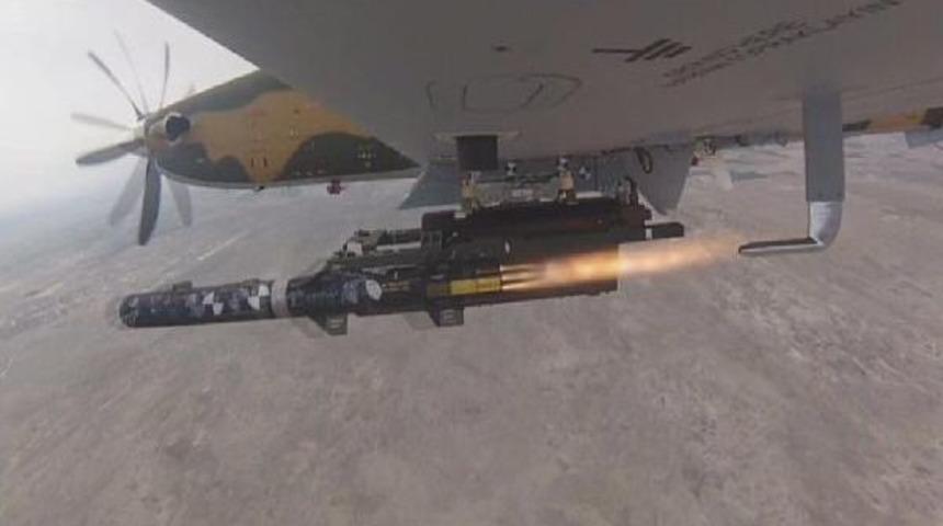 H&uuml;rkuş Ilk Silahını Ateşledi