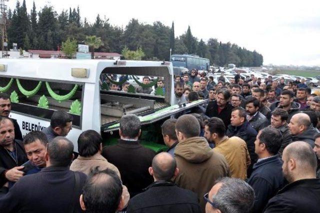 Fabrikada Gazdan Zehirlenen Iş&ccedil;iler Toprağa Verildi 3