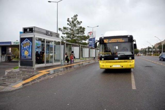 Diyarbakır'da Klimali Otobüs Durakları Hizmete Girdi