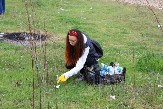 Tunca Nehri Çevresinde Plastik Atık Temizliği Yapıldı