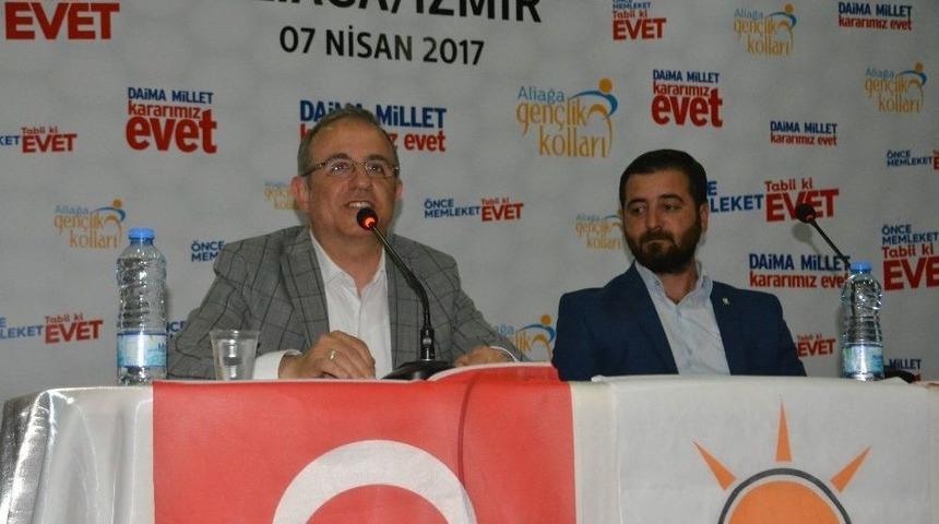 Ak Partili S&uuml;rekli Gen&ccedil;lere Referandumu Anlattı
