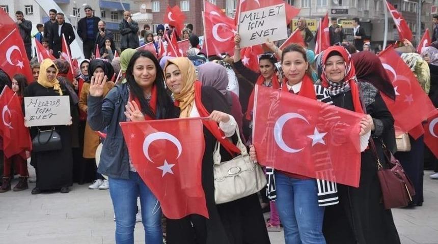 Siirt&rsquo;te &rsquo;evet&rsquo; Y&uuml;r&uuml;y&uuml;ş&uuml; D&uuml;zenlendi