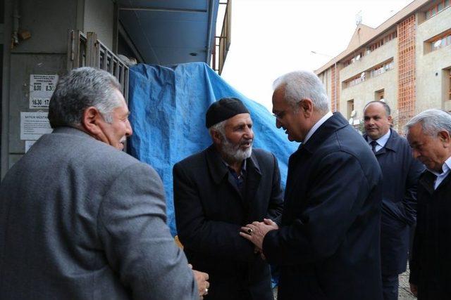 Başkan Başsoy’dan Esnafa Ziyaret 1