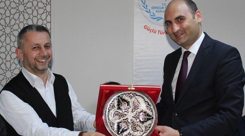 Selim Cerrah Gen&ccedil;lerle Buluştu