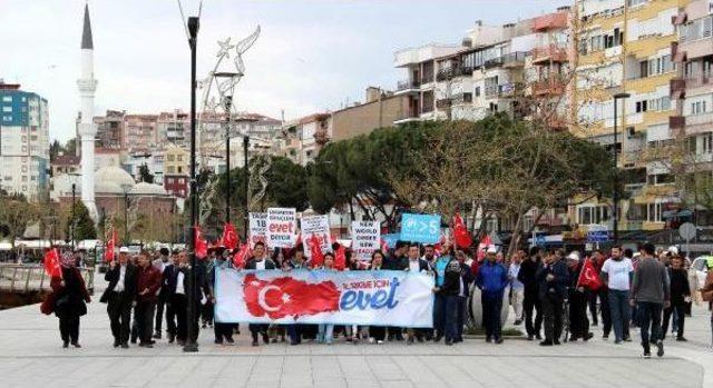 İzmir Marşı'nı Erdoğan'a Uyarladılar