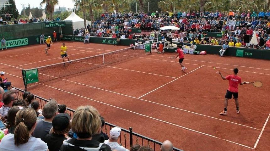 Cem Ve Altuğ, &Ccedil;iftlerde İşve&ccedil;&rsquo;i Mağlup Etti