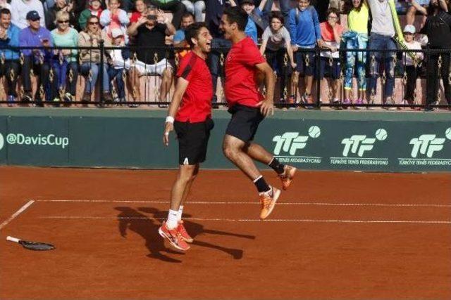 Davis Cup'ta Ikinci Günün Galibi Türkiye