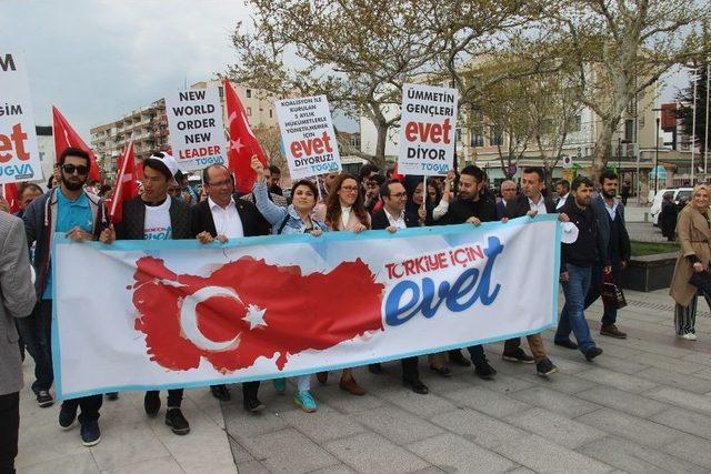 T&uuml;gva&rsquo;dan &lsquo;t&uuml;rkiye İ&ccedil;in Evet Y&uuml;r&uuml;y&uuml;ş&uuml;&rsquo; 1