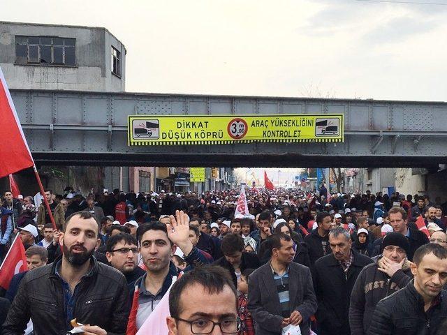 ’büyük İstanbul Mitingi’nin Ardından Vatandaşlar Alandan Dağılmaya Başladı