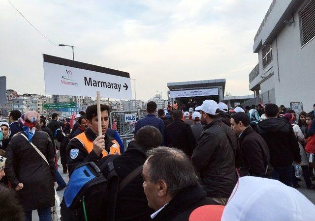 ’büyük İstanbul Mitingi’nin Ardından Vatandaşlar Alandan Dağılmaya Başladı